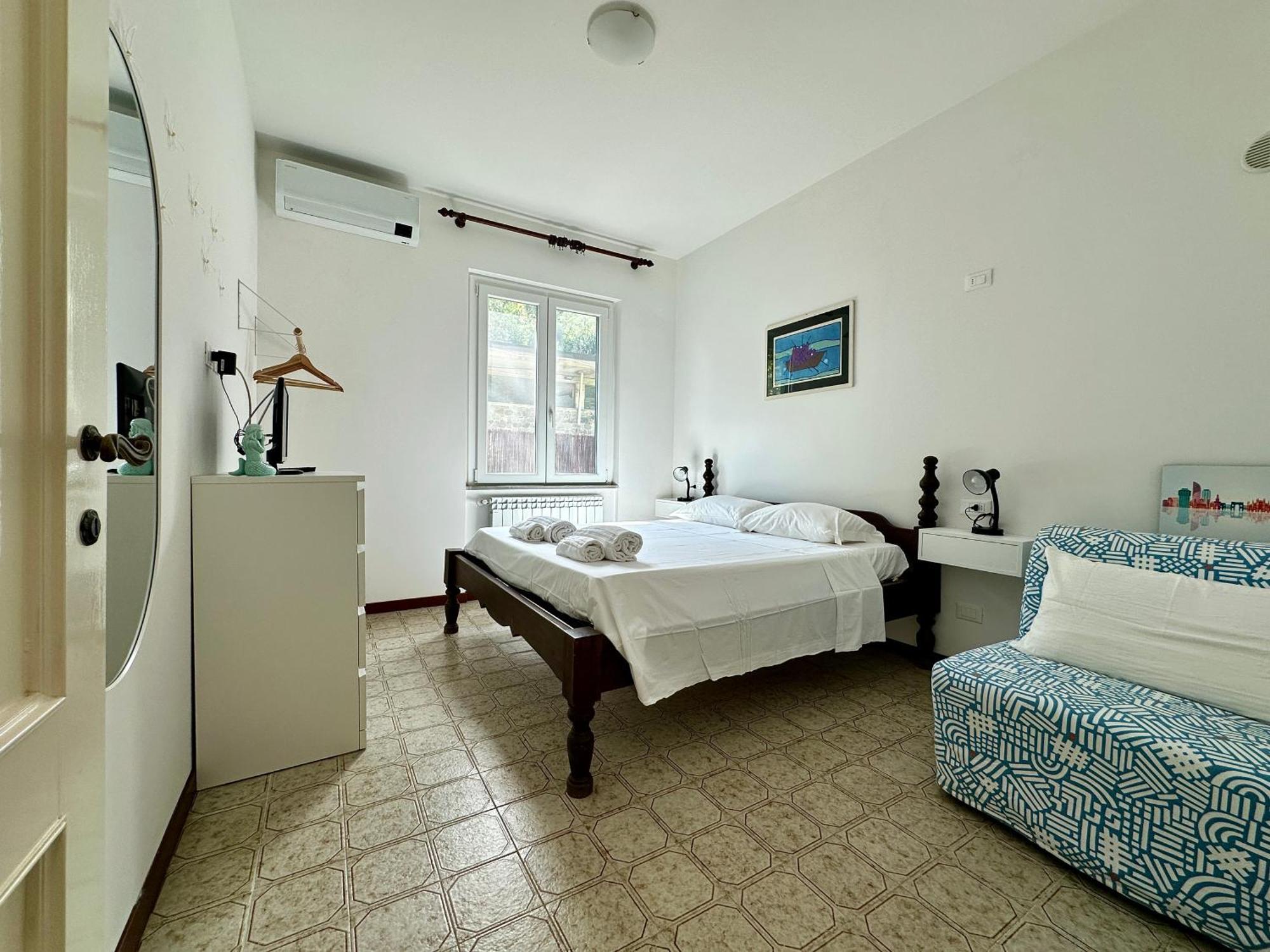 Terrace & Parking - Holiday Home Near Fegina Beach مونتيروسّو ال ماري المظهر الخارجي الصورة
