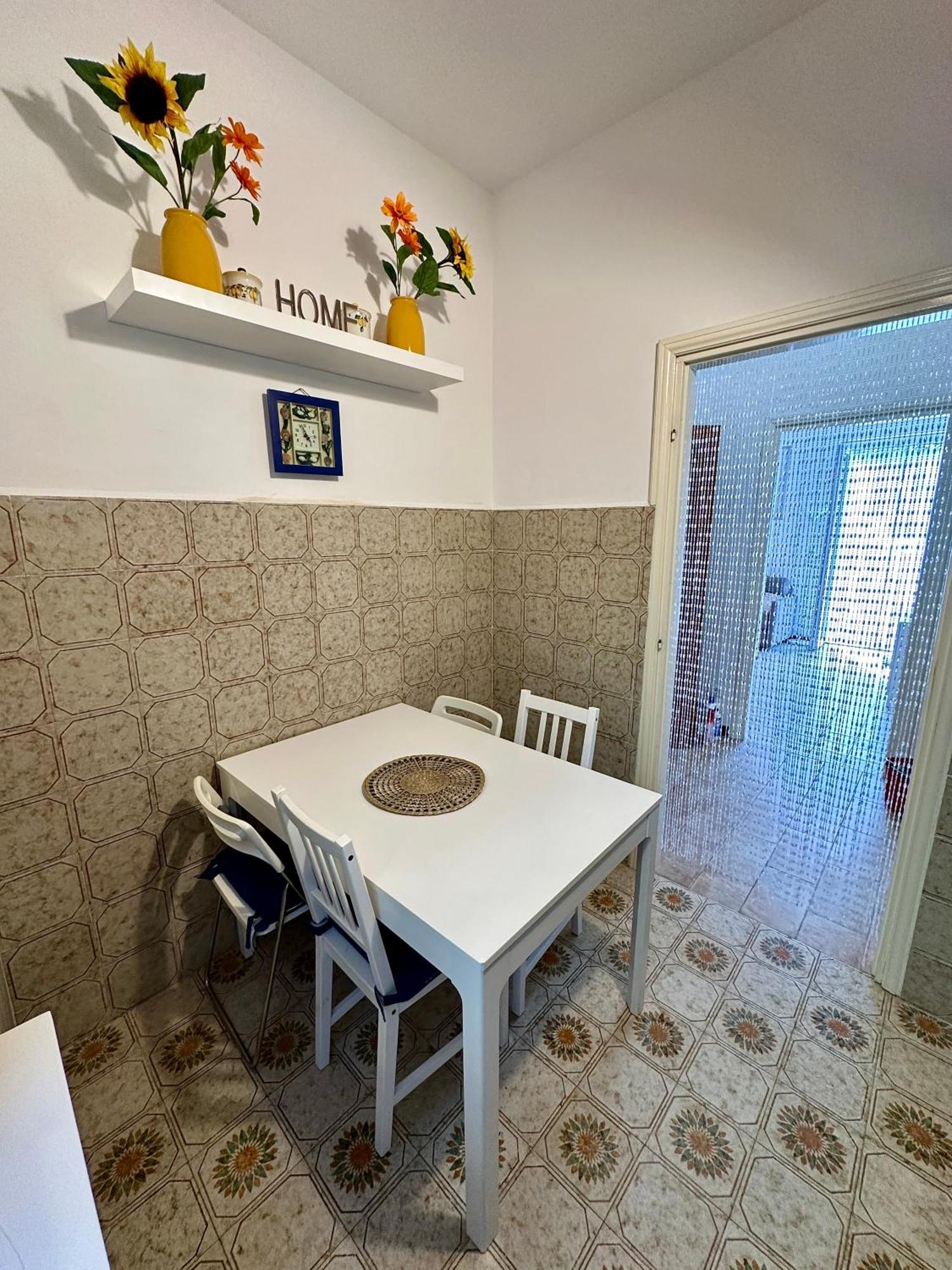 Terrace & Parking - Holiday Home Near Fegina Beach مونتيروسّو ال ماري المظهر الخارجي الصورة