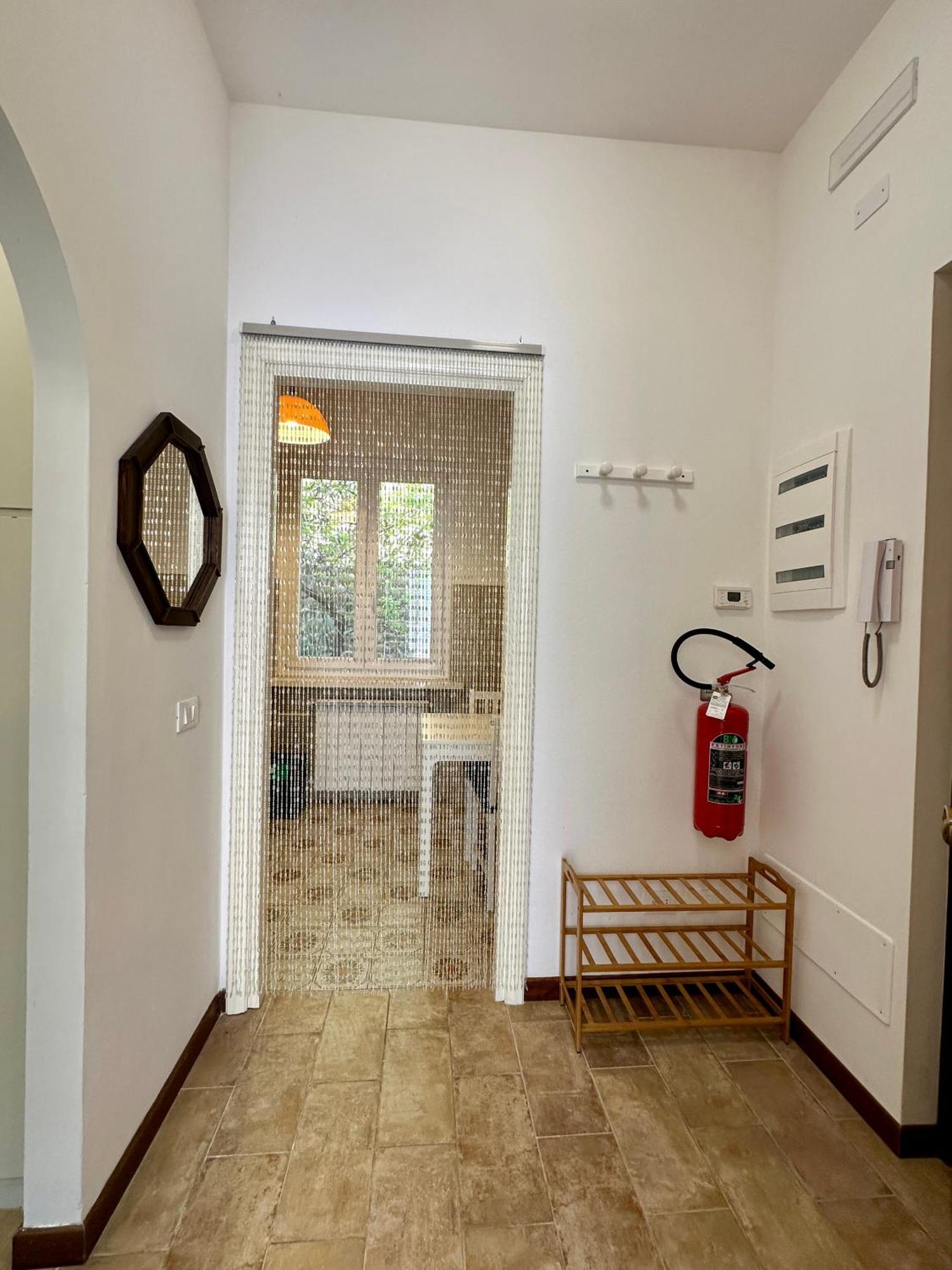 Terrace & Parking - Holiday Home Near Fegina Beach مونتيروسّو ال ماري المظهر الخارجي الصورة