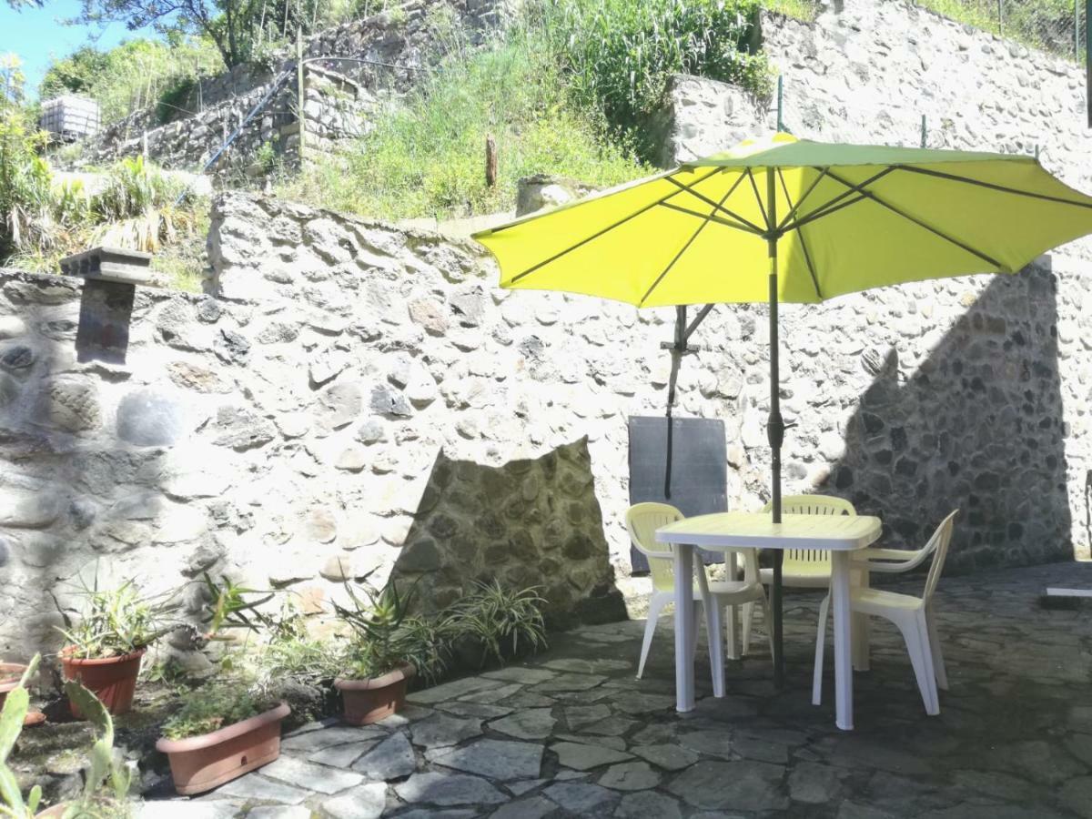 Terrace & Parking - Holiday Home Near Fegina Beach مونتيروسّو ال ماري المظهر الخارجي الصورة
